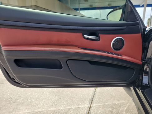 Used 2011 BMW M3 Convertible image 15