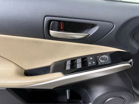 Used 2019 Lexus IS 300 AWD image 13