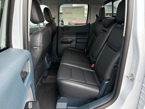 New 2026 Ford Maverick Lariat w/ Black Appearance Package image 24