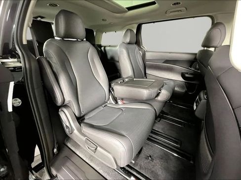 New 2026 Kia Carnival SX Prestige FWD image 11