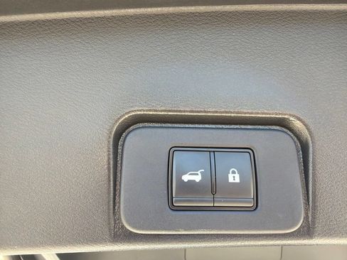 Used 2024 Nissan Rogue SV AWD/4WD image 52