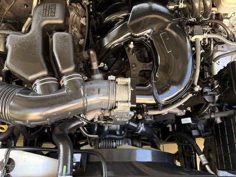 Used 2012 Toyota 4Runner SR5 w/ Convenience Pkg image 11