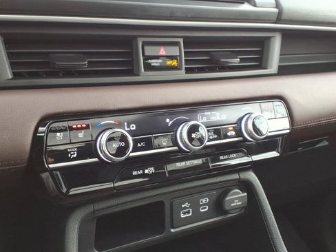 Certified 2025 Honda Pilot Elite image 21