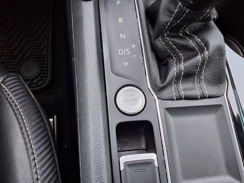 Used 2022 Volkswagen Atlas Cross Sport SE image 30