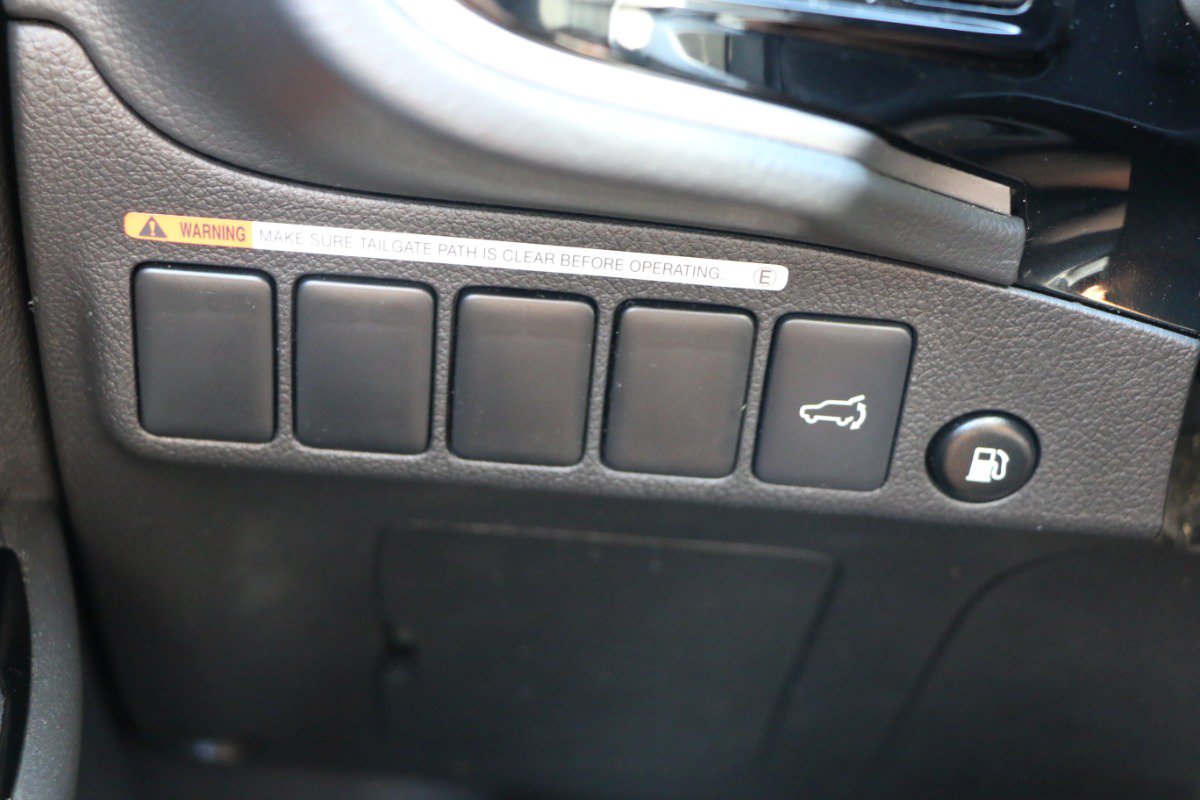 Used 2018 Mitsubishi Outlander SEL AWD/4WD image 20