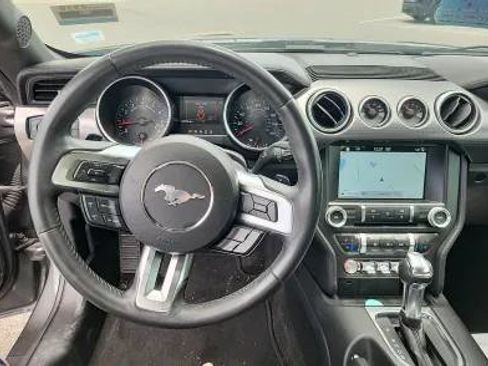 Used 2018 Ford Mustang GT Premium w/ GT Performance Package RWD image 5