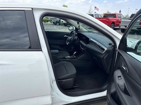 Used 2024 Buick Encore GX Preferred AWD/4WD image 46