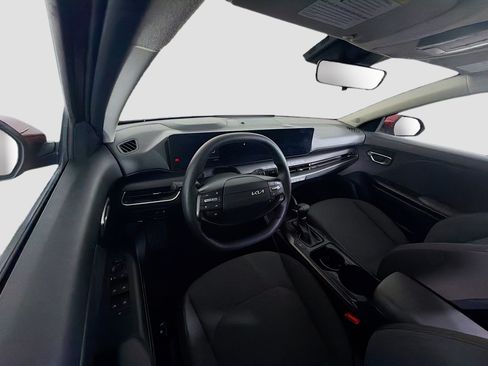 Used 2025 Kia K4 FWD image 18