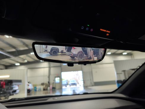 Used 2019 Chevrolet Camaro ZL1 image 11