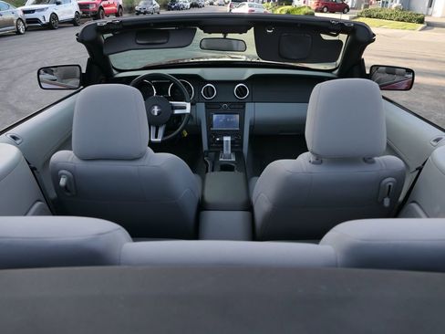 Used 2006 Ford Mustang Premium image 5