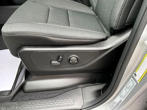 New 2026 RAM 1500 4x4 Crew Cab image 15