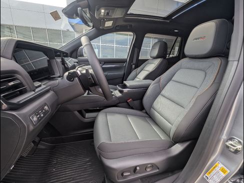 New 2026 GMC Terrain AT4 w/ Technology Package II AWD/4WD image 14