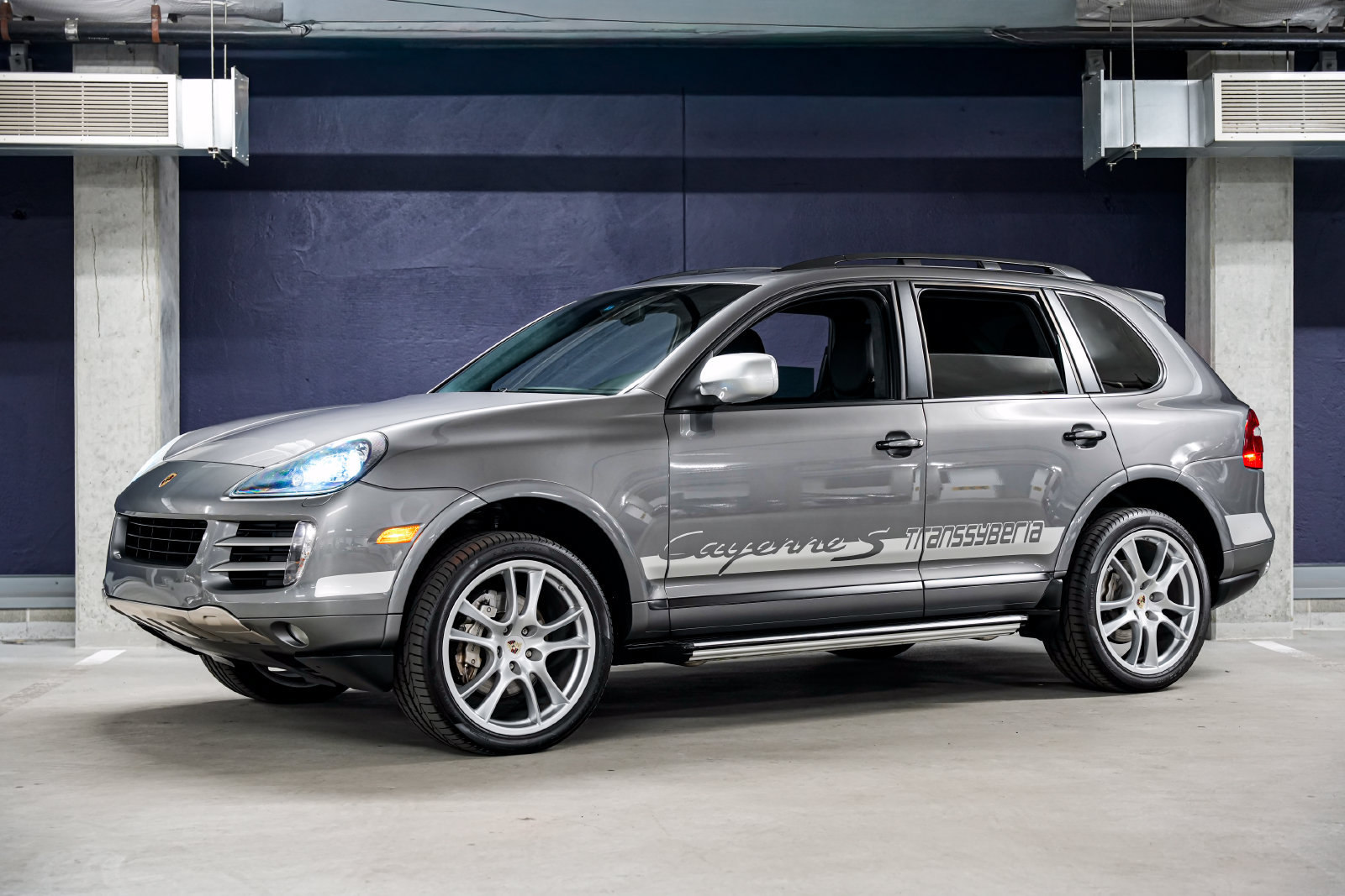 Used 2010 Porsche Cayenne S Transsyberia AWD/4WD image 6
