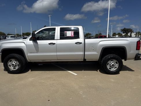 Used 2018 GMC Sierra 2500 4x4 Crew Cab w/ Sierra Convenience Package image 7