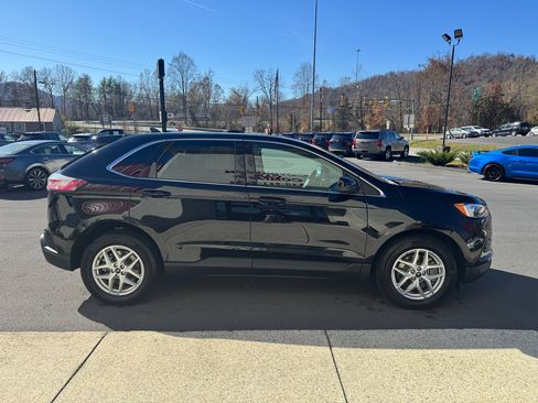 Used 2022 Ford Edge SEL w/ Convenience Package image 7