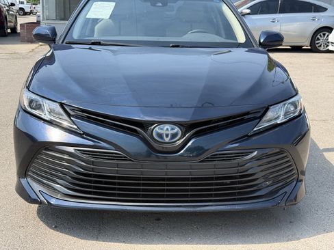 Used 2020 Toyota Camry LE w/ Carpet Mat Package FWD image 17