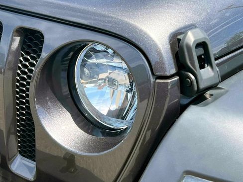 Used 2023 Jeep Wrangler Unlimited Sport AWD/4WD image 11