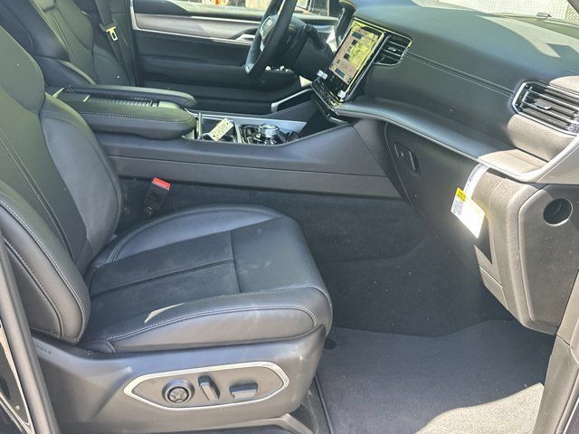 New 2026 Jeep Grand Wagoneer Limited w/ Premium Group II AWD/4WD image 15