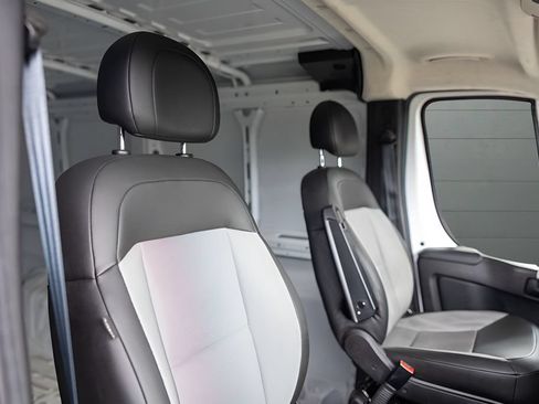 Used 2025 RAM ProMaster 2500 w/ Convenience Group FWD image 43