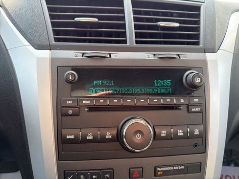 Used 2012 Chevrolet Traverse LT image 32