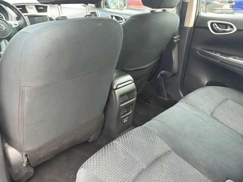 Used 2019 Nissan Sentra SR FWD image 46
