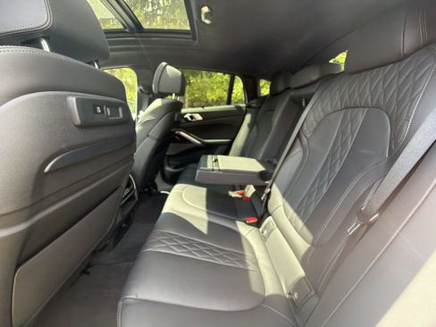 Used 2023 BMW X6 xDrive40i w/ Executive Package AWD/4WD image 22