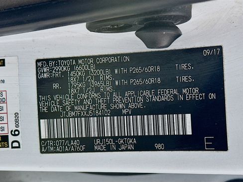 Used 2018 Lexus GX 460 Premium w/ Premium Package image 32