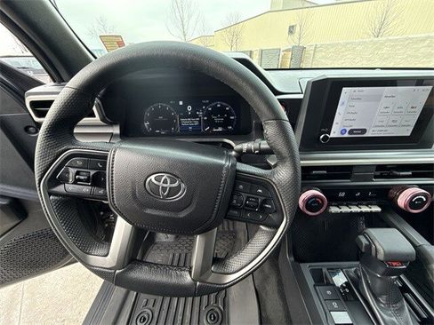 Used 2025 Toyota Tacoma TRD Off-Road image 14