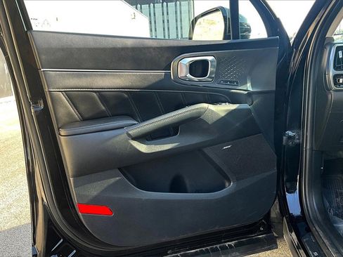 Used 2023 Kia Sorento SX image 22