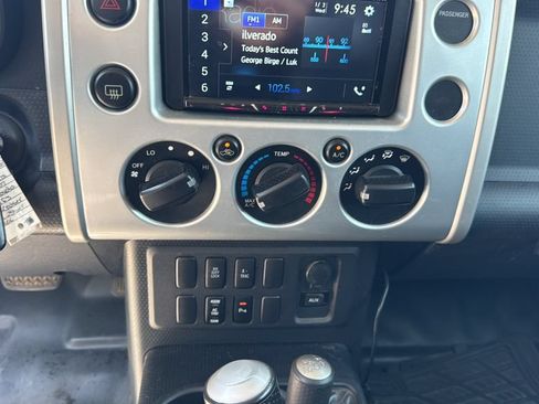 Used 2007 Toyota FJ Cruiser 4WD w/ Upgrade Pkg 1 image 26