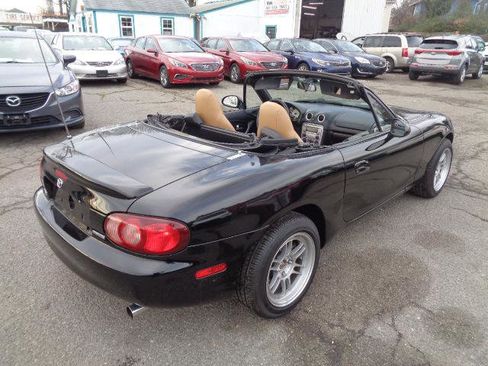 Used 2004 MAZDA MX-5 Miata LS w/ Convenience Pkg image 20