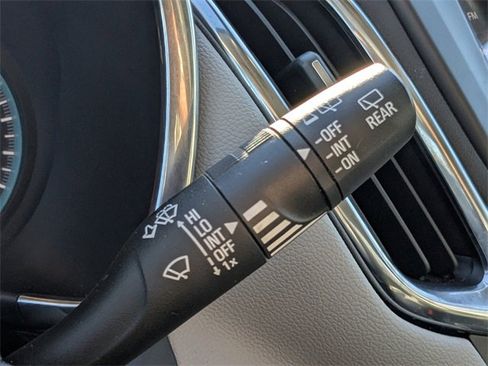 Used 2023 Chevrolet Equinox LS image 27