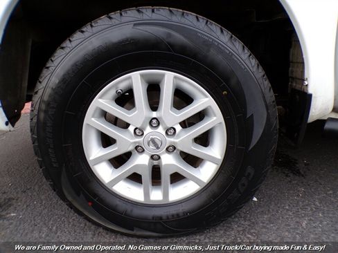 Used 2018 Nissan Frontier SV image 37