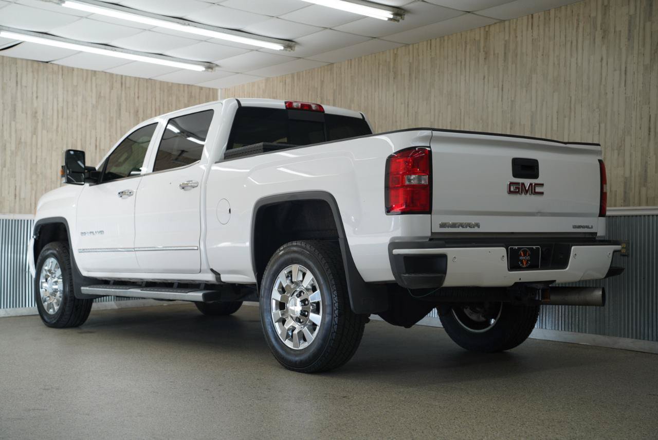 Used 2019 GMC Sierra 2500 Denali w/ Duramax Plus Package AWD/4WD image 7