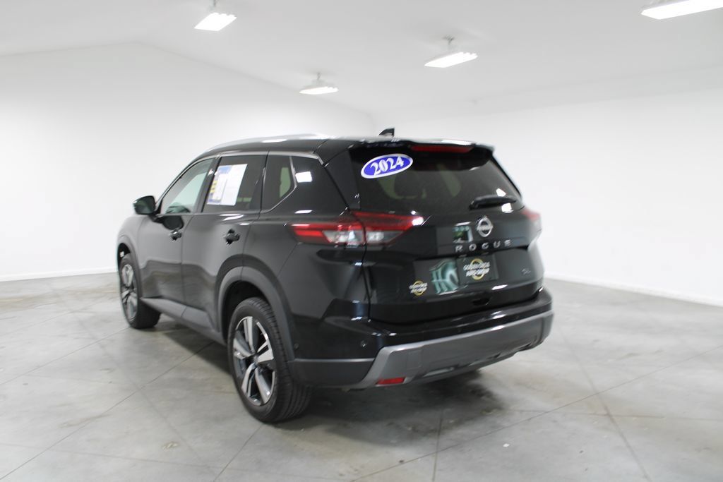 Used 2024 Nissan Rogue SL FWD image 7