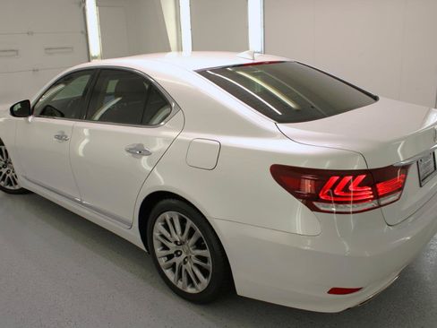 Used 2017 Lexus LS 460 w/ Comfort Package RWD image 31