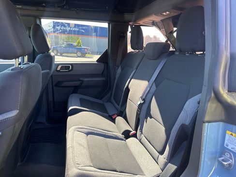 Used 2023 Ford Bronco Big Bend w/ Sasquatch Package AWD/4WD image 16