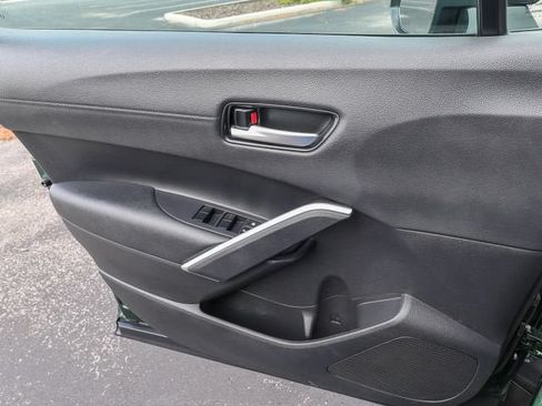 Used 2023 Toyota Corolla Cross XLE w/ Convenience Package FWD image 13