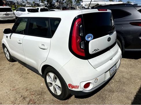 Used 2015 Kia Soul EV image 4