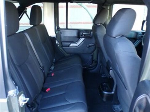 Used 2015 Jeep Wrangler Unlimited Sport image 26