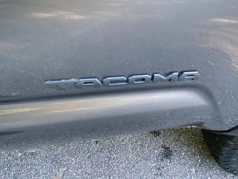 Used 2020 Toyota Tacoma TRD Off-Road w/ Technology Package AWD/4WD image 35