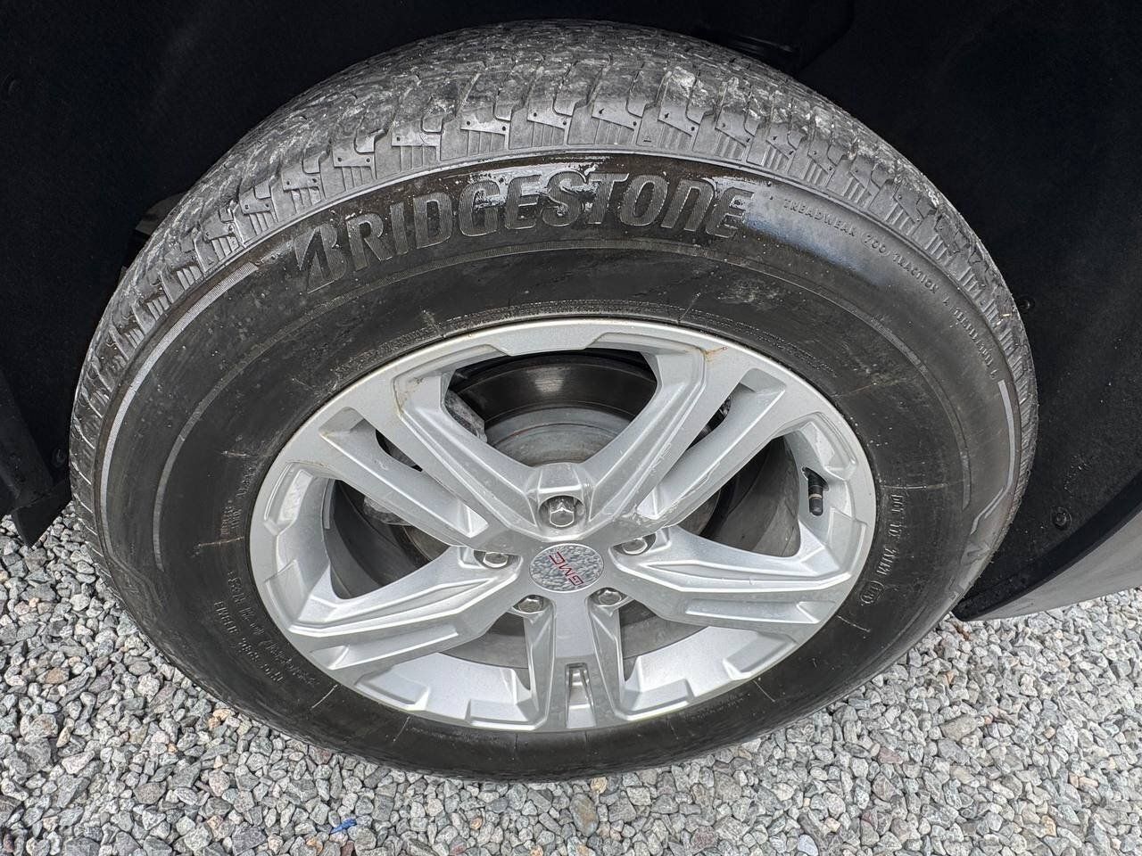 Used 2024 GMC Terrain SLE AWD/4WD image 26