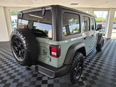 Used 2023 Jeep Wrangler Unlimited Sport AWD/4WD image 3