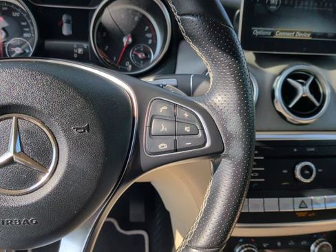 Used 2020 Mercedes-Benz GLA 250 4MATIC image 17