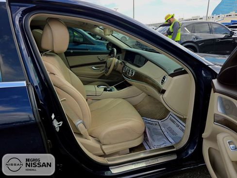 Used 2017 Mercedes-Benz S 550 4MATIC Sedan image 11