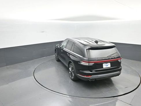 Used 2025 Lincoln Aviator Reserve w/ Equipment Group 201A AWD/4WD image 31