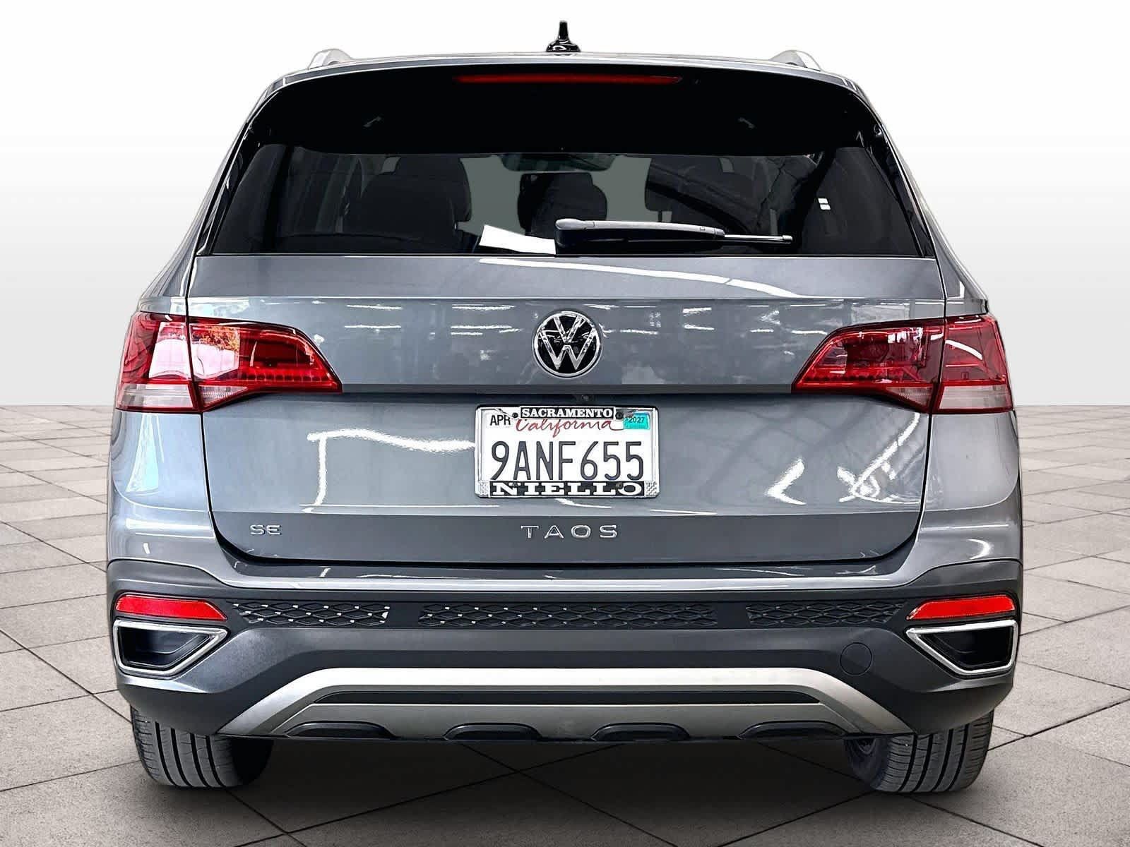 Used 2022 Volkswagen Taos SE FWD image 8