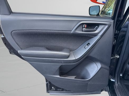 Used 2018 Subaru Forester 2.5i Premium image 8