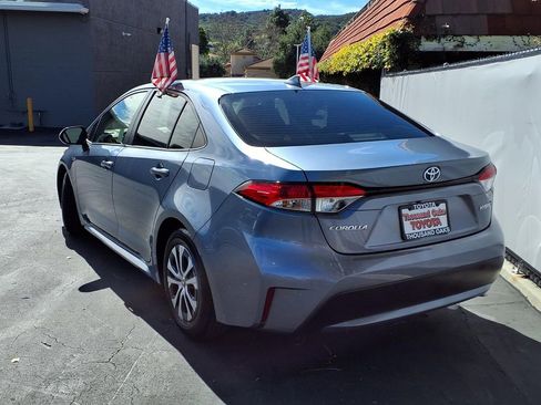 Certified 2021 Toyota Corolla LE image 6