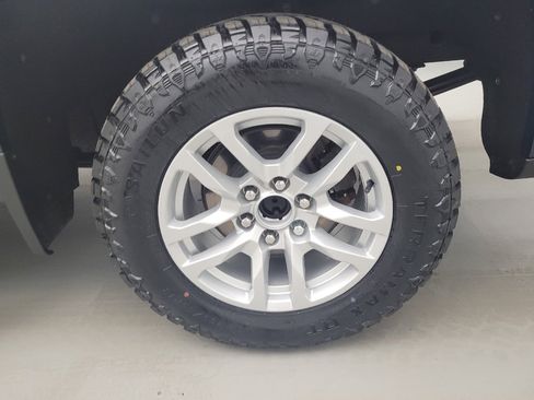Used 2021 Chevrolet Silverado 1500 RST RWD image 31